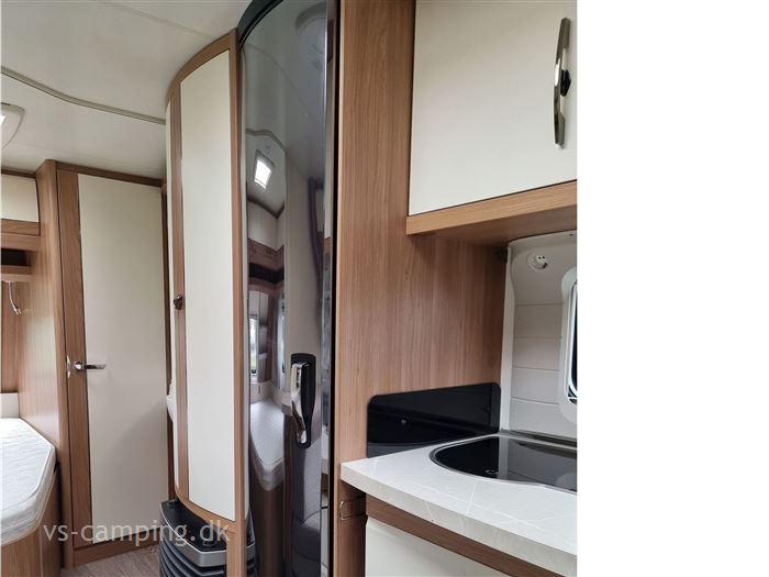 Hobby De Luxe Edition 560 KMFe